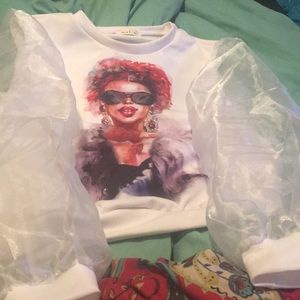 See thru sleeve shirt<3